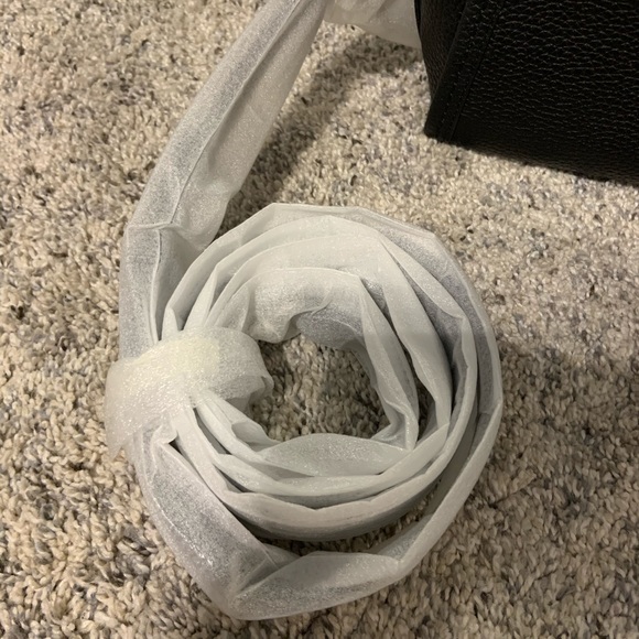 NWT Coach purse !! - Picture 7 of 9